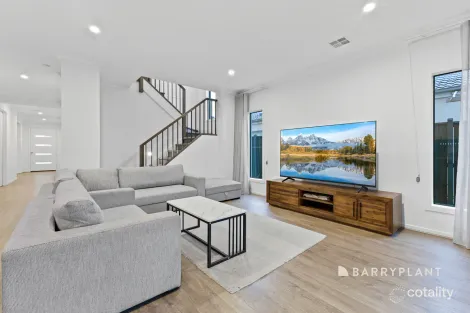 Property photo of 8 Blainey Way Officer VIC 3809