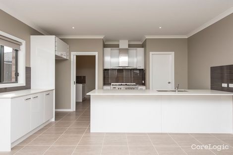 Property photo of 35 Infinity Drive Fraser Rise VIC 3336
