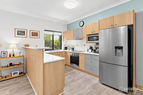 Property photo of 2/27 Latham Street Chermside QLD 4032