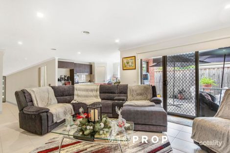 Property photo of 30 Maxfield Road Keysborough VIC 3173