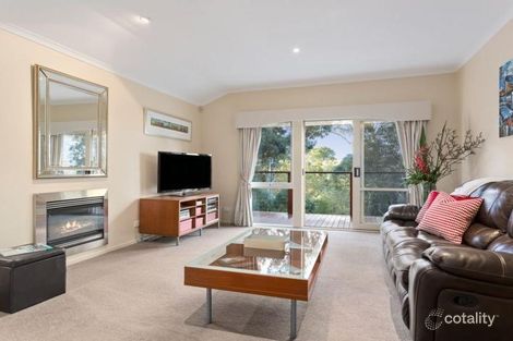 Property photo of 14 Kirwana Grove Montmorency VIC 3094