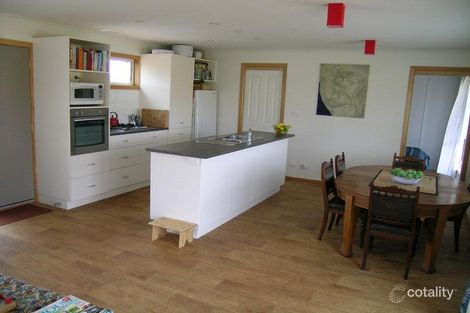 Property photo of 11 Annie Place Sheffield TAS 7306