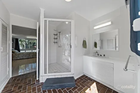 Property photo of 20 Northwest Crescent Cranbrook QLD 4814