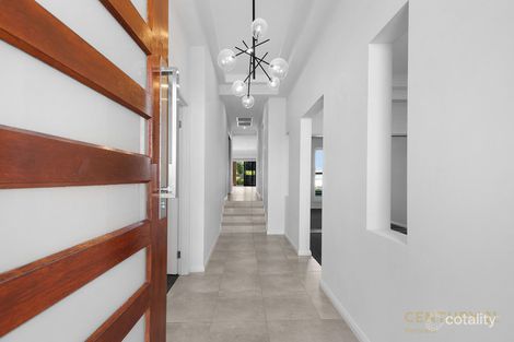 Property photo of 32 Manooka Road Currans Hill NSW 2567