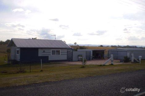 Property photo of 14 Hewett Drive Regency Downs QLD 4341