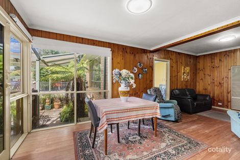 Property photo of 7 Hampshire Road Forest Hill VIC 3131