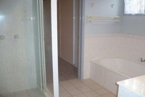 Property photo of 8 Resolution Parade Flinders View QLD 4305