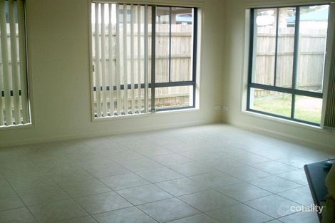 Property photo of 6 Biggera Court Sandstone Point QLD 4511