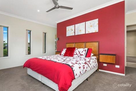Property photo of 8 Ravensbourne Close Parkinson QLD 4115