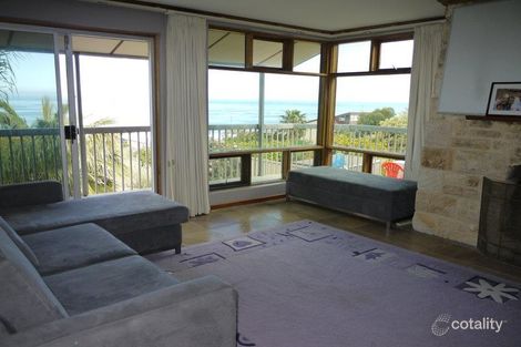 Property photo of 11 Seaview Avenue Hallett Cove SA 5158