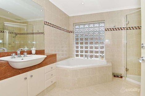 Property photo of 38 De Havilland Avenue Strathmore Heights VIC 3041