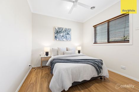 Property photo of 2/18 Honey Grove St Albans VIC 3021