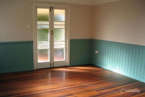 Property photo of 31 Eversleigh Road Scarborough QLD 4020