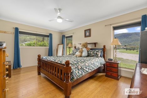 Property photo of 73 Katebridge Drive Mount Archer QLD 4514