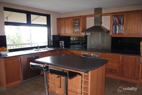 Property photo of 11 Seaview Avenue Hallett Cove SA 5158