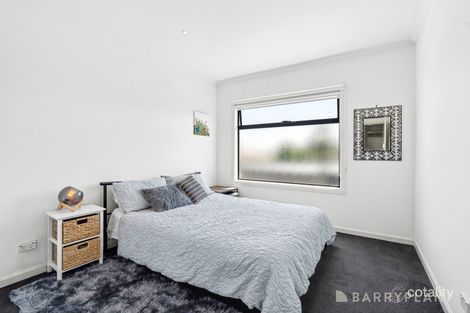 Property photo of 16 Scrubwren Drive Williams Landing VIC 3027