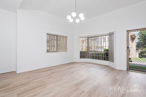 Property photo of 2/1162 Cavendish Road Mount Gravatt East QLD 4122