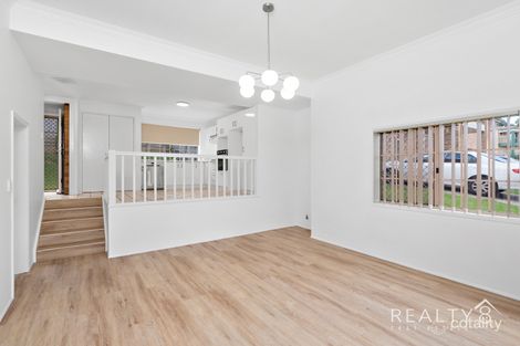 Property photo of 2/1162 Cavendish Road Mount Gravatt East QLD 4122