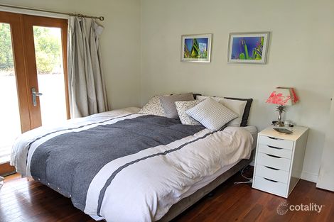 Property photo of 32 Almay Street Kenmore QLD 4069
