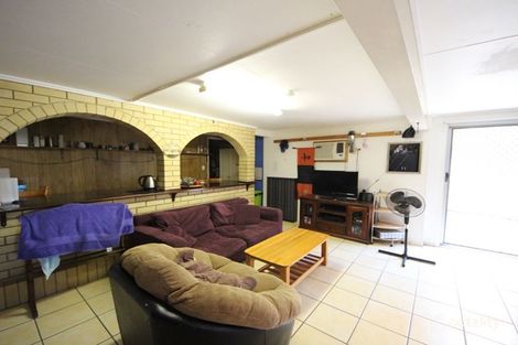 Property photo of 7 Leslie Street Kallangur QLD 4503