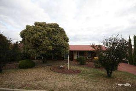 11 Falcon Ave, Hallett Cove, SA 5158