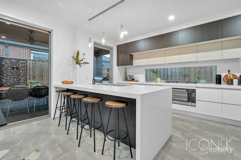 Property photo of 16 Geary Avenue Wollert VIC 3750