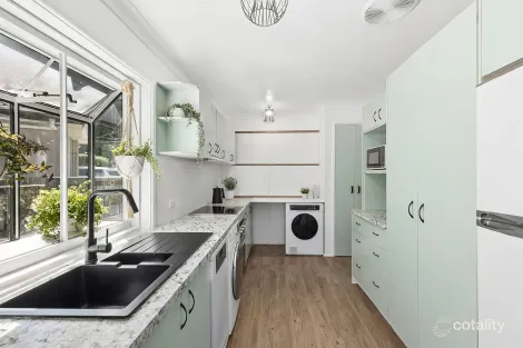 Property photo of 5 Gull Place Tascott NSW 2250