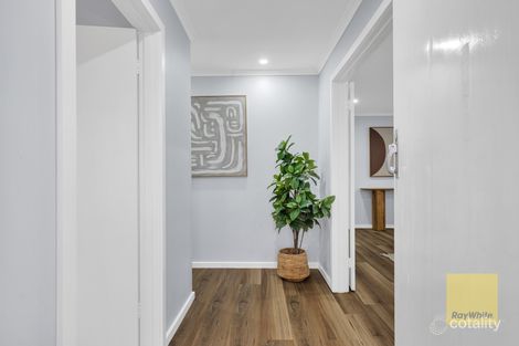 Property photo of 4 Wakool Avenue Deer Park VIC 3023