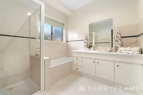 Property photo of 1/81 Alexandra Street Greensborough VIC 3088