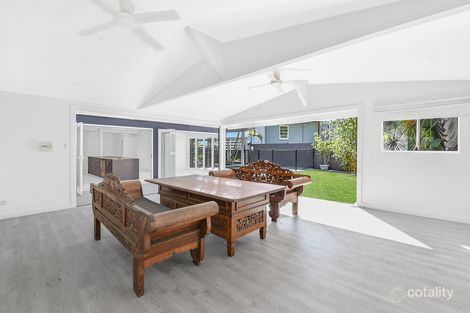 Property photo of 28 Deakin Avenue Southport QLD 4215