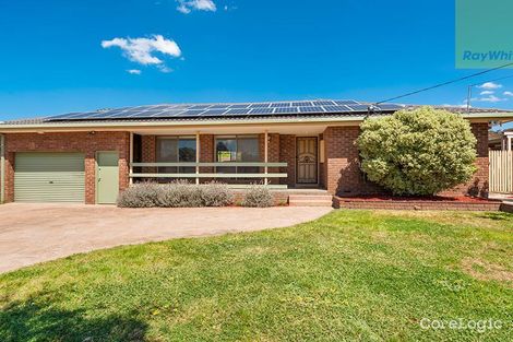 Property photo of 42 Whitley Crescent Craigieburn VIC 3064