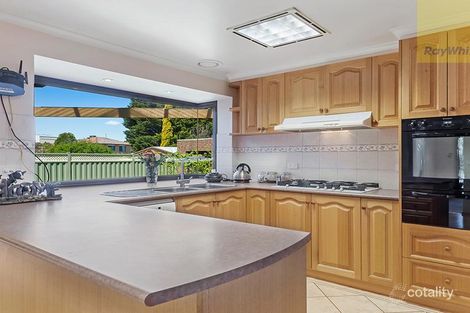 Property photo of 42 Whitley Crescent Craigieburn VIC 3064