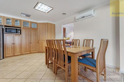 Property photo of 42 Whitley Crescent Craigieburn VIC 3064