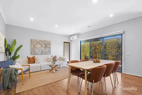 Property photo of 16 Coles Parkway Carrum Downs VIC 3201