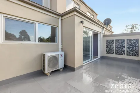 Property photo of 10/3 Gourlay Road Hillside VIC 3037
