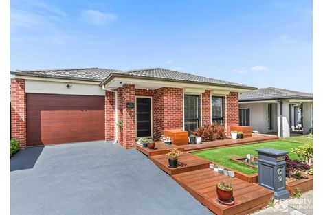 Property photo of 32 Ventasso Street Clyde North VIC 3978