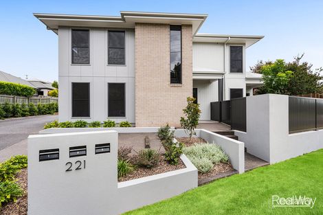 1/221 Mackenzie St, Centenary Heights, QLD 4350