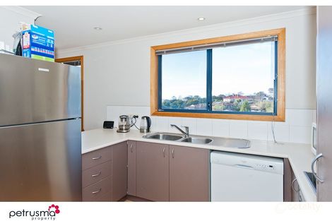 Property photo of 28/10 Waterworks Road Dynnyrne TAS 7005