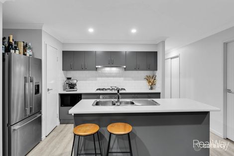 Property photo of 121 Creekwood Circuit Spring Mountain QLD 4300