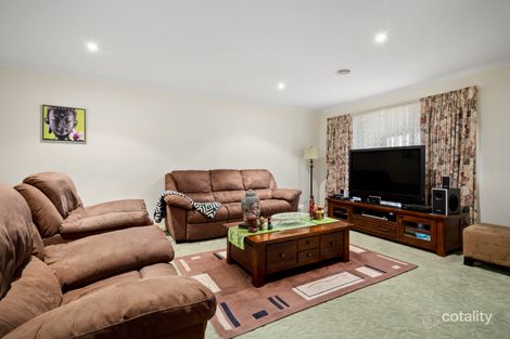 Property photo of 13 Pioneers Crescent Pakenham VIC 3810
