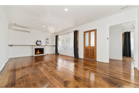 Property photo of 50 Pine Street Frankston North VIC 3200