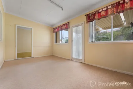 Property photo of 2 Kelly Place West Bathurst NSW 2795
