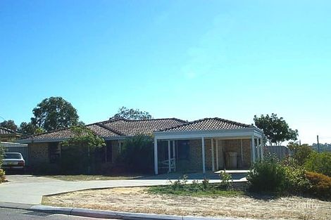 Property photo of 2 Odessa Place Beldon WA 6027