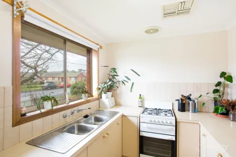 Property photo of 1/14 Canterbury Street Brown Hill VIC 3350