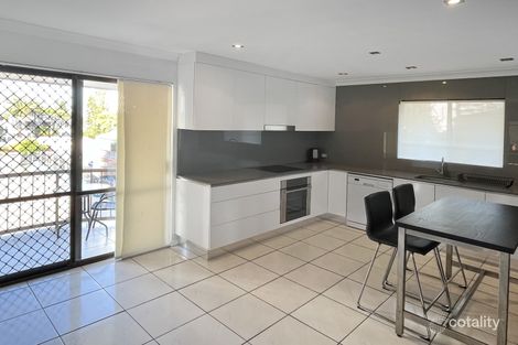 Property photo of 11/19 Federation Avenue Broadbeach QLD 4218