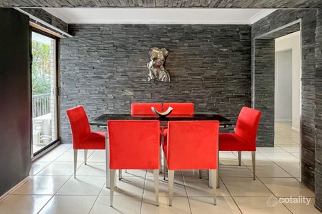 Property photo of 11/19 Federation Avenue Broadbeach QLD 4218