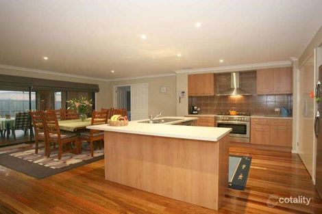 Property photo of 7 Lia Amie Place Berwick VIC 3806