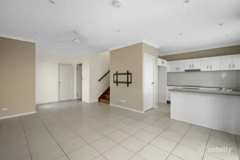 Property photo of 4/26 Careel Close Helensvale QLD 4212