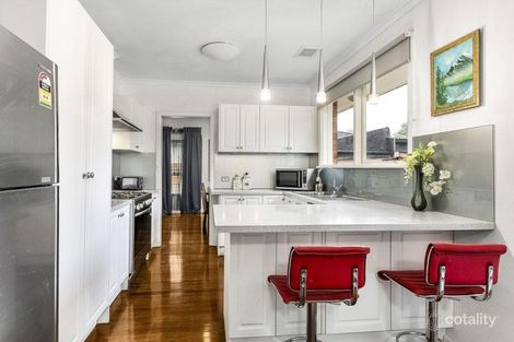 Property photo of 13 Tamarisk Avenue Glen Waverley VIC 3150