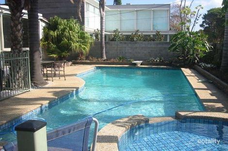 Property photo of 33 Cosham Street Brighton VIC 3186
